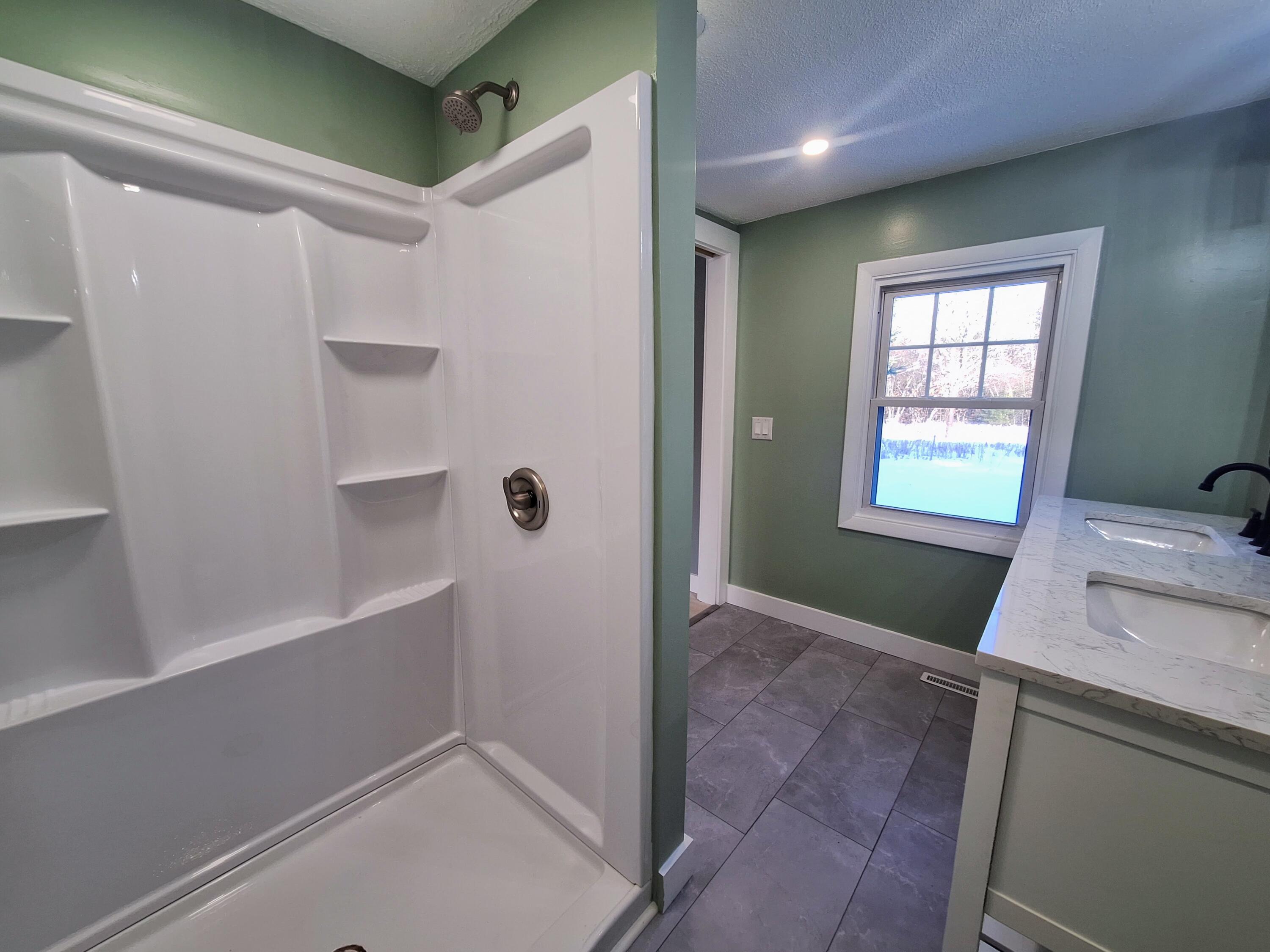 130 Tiger Hill Road Oxford, ME 04270 - Photo 23 of 32 primary attached bath