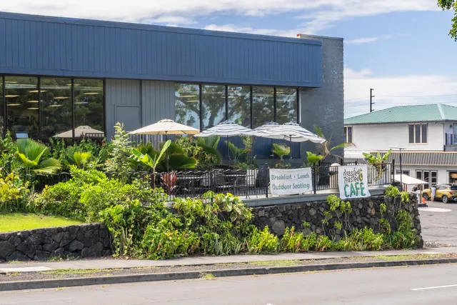 a view of outdoor space yard and porch
