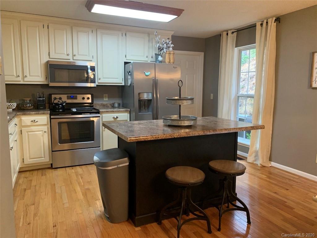 150 Mule Pen Road Sylva, NC 28779 - Photo 6 of 16 Gallery Image 6