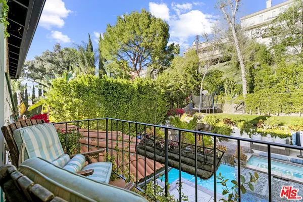 $8,000 | 5176 Don Pio Drive, Woodland Hills, CA 91364
