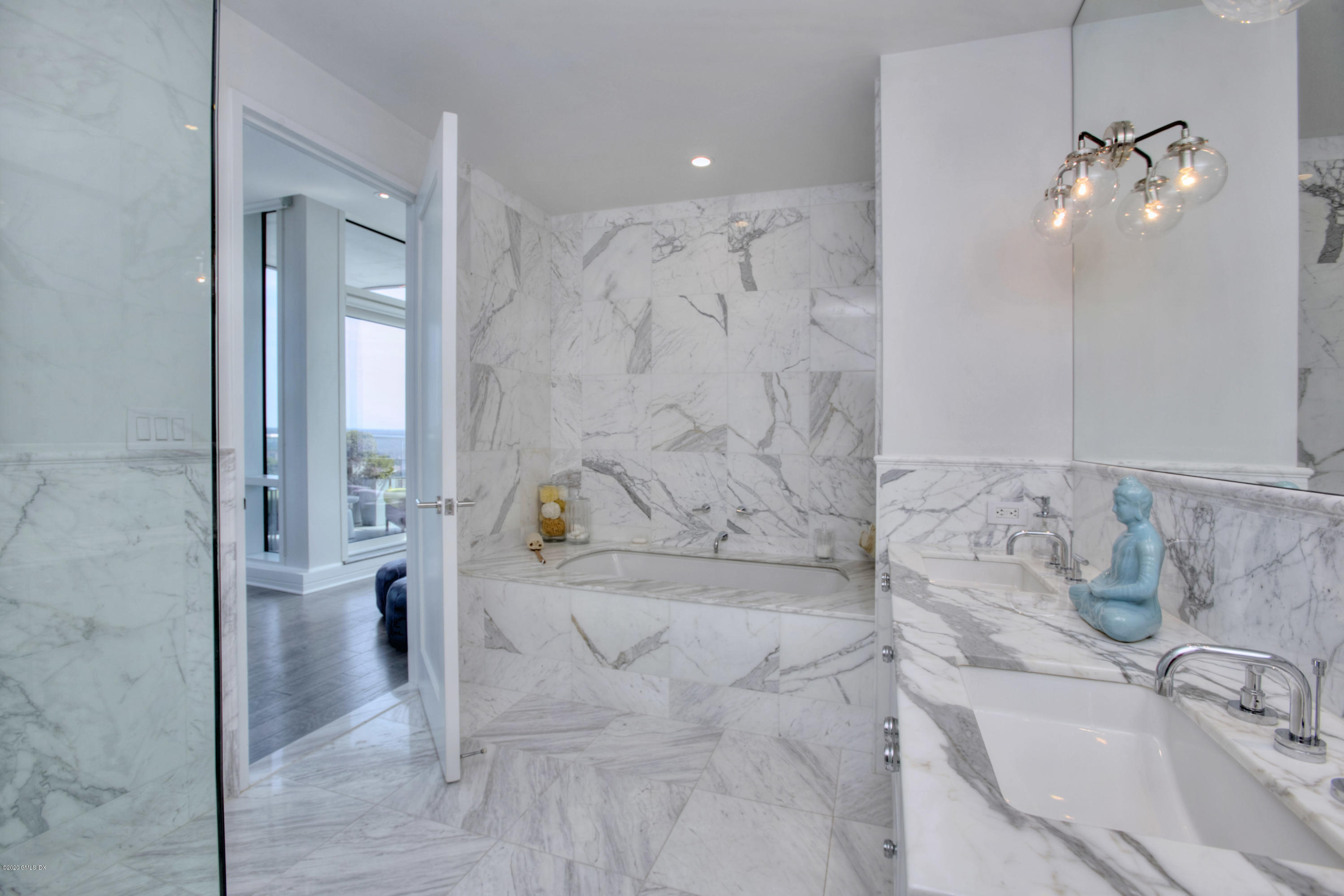 1 Broad Street, Unit PHD4 Stamford, CT 06901 - Photo 24 of 38 a bathroom with a bathtub and shower
