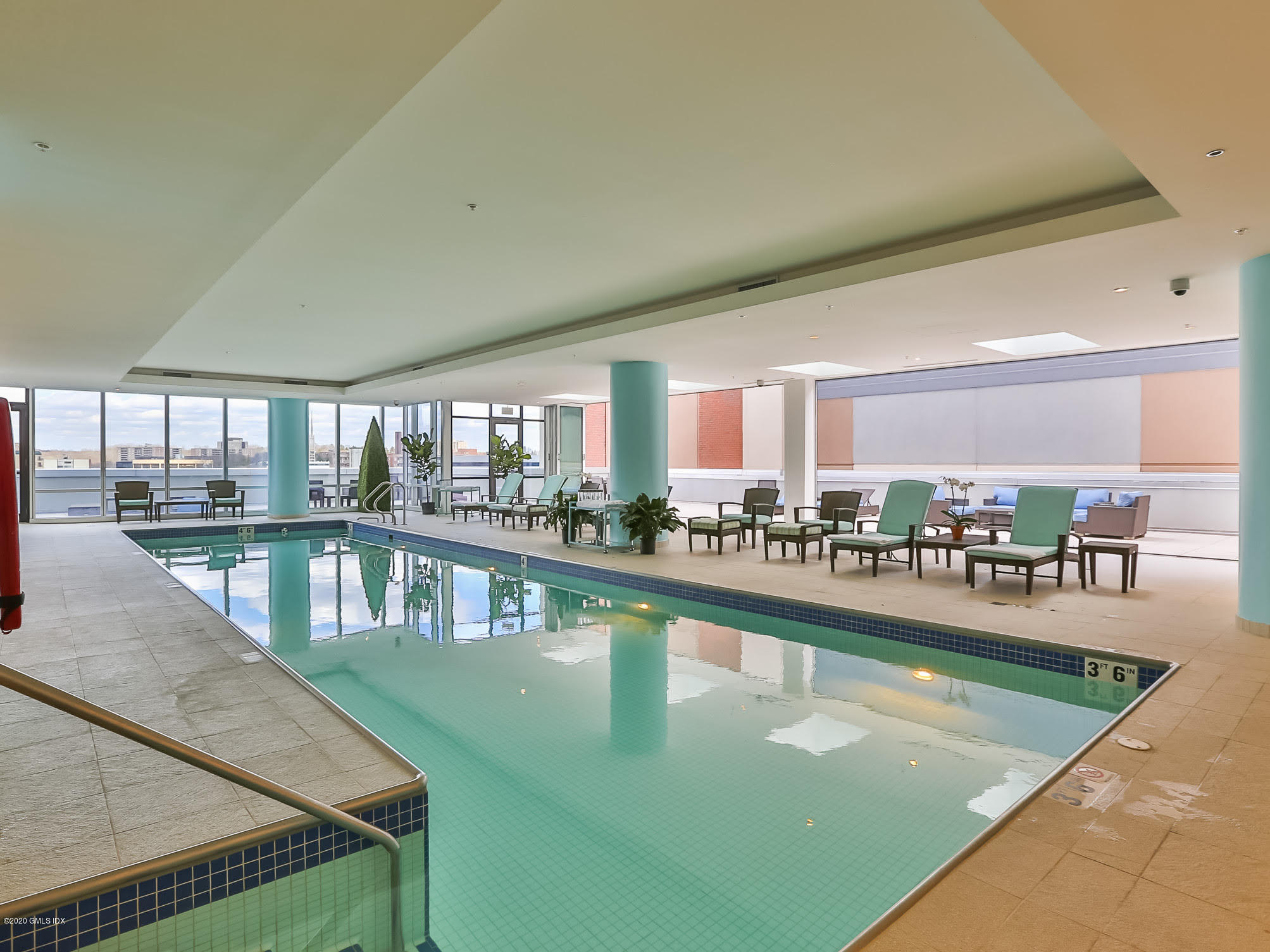 1 Broad Street, Unit PHD4 Stamford, CT 06901 - Photo 34 of 38 a view of a swimming pool