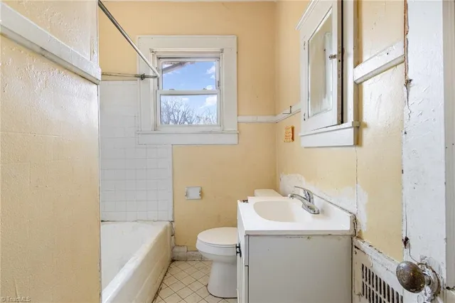 $629,900 | 1012 South Main Street, Burlington, NC 27215