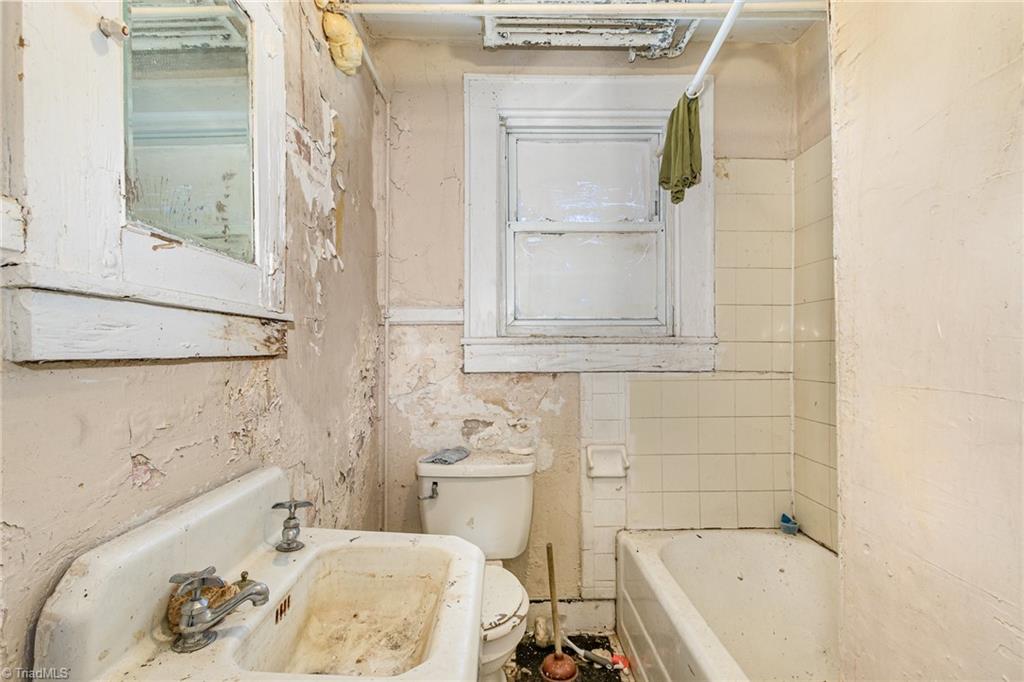 1012 South Main Street Burlington, NC 27215 - Photo 38 of 50