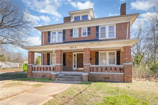 $629,900 | 1012 South Main Street, Burlington, NC 27215