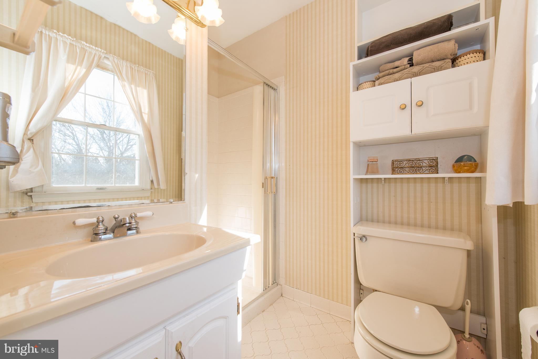 1216 Nottingham Road Westminster, MD 21157 - Photo 15 of 28 Bath (Master)