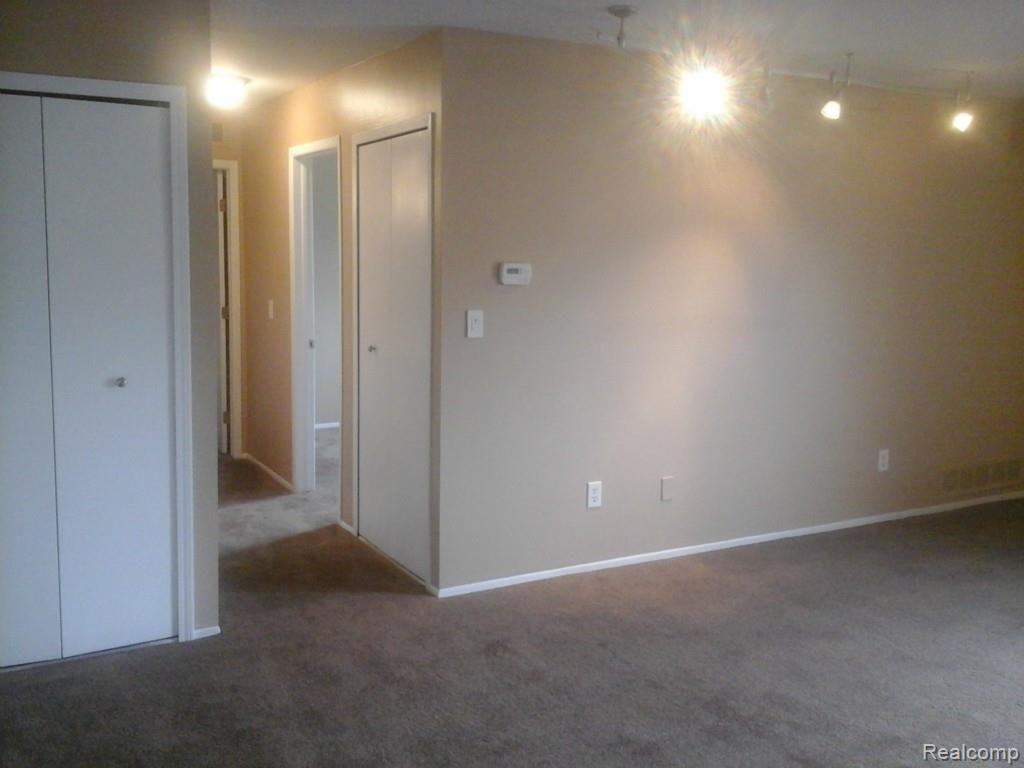30060 Twelve Mile Road, Unit 95 Farmington, MI 48334 - Photo 3 of 12