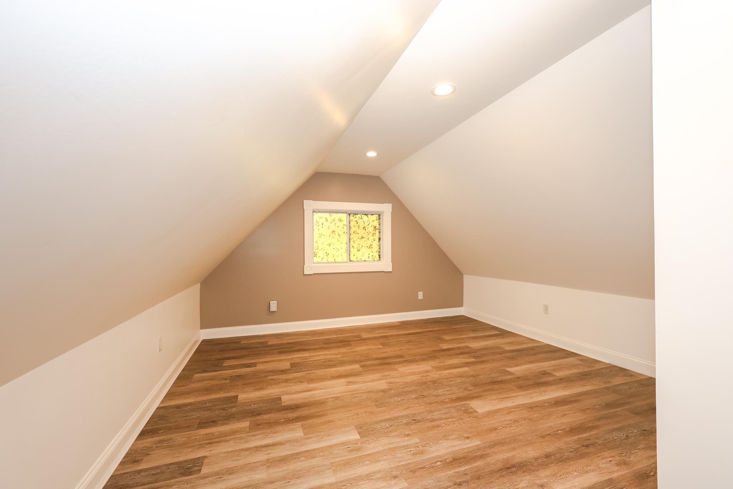 497 Concord Street Manchester, NH 03104 - Photo 19 of 35