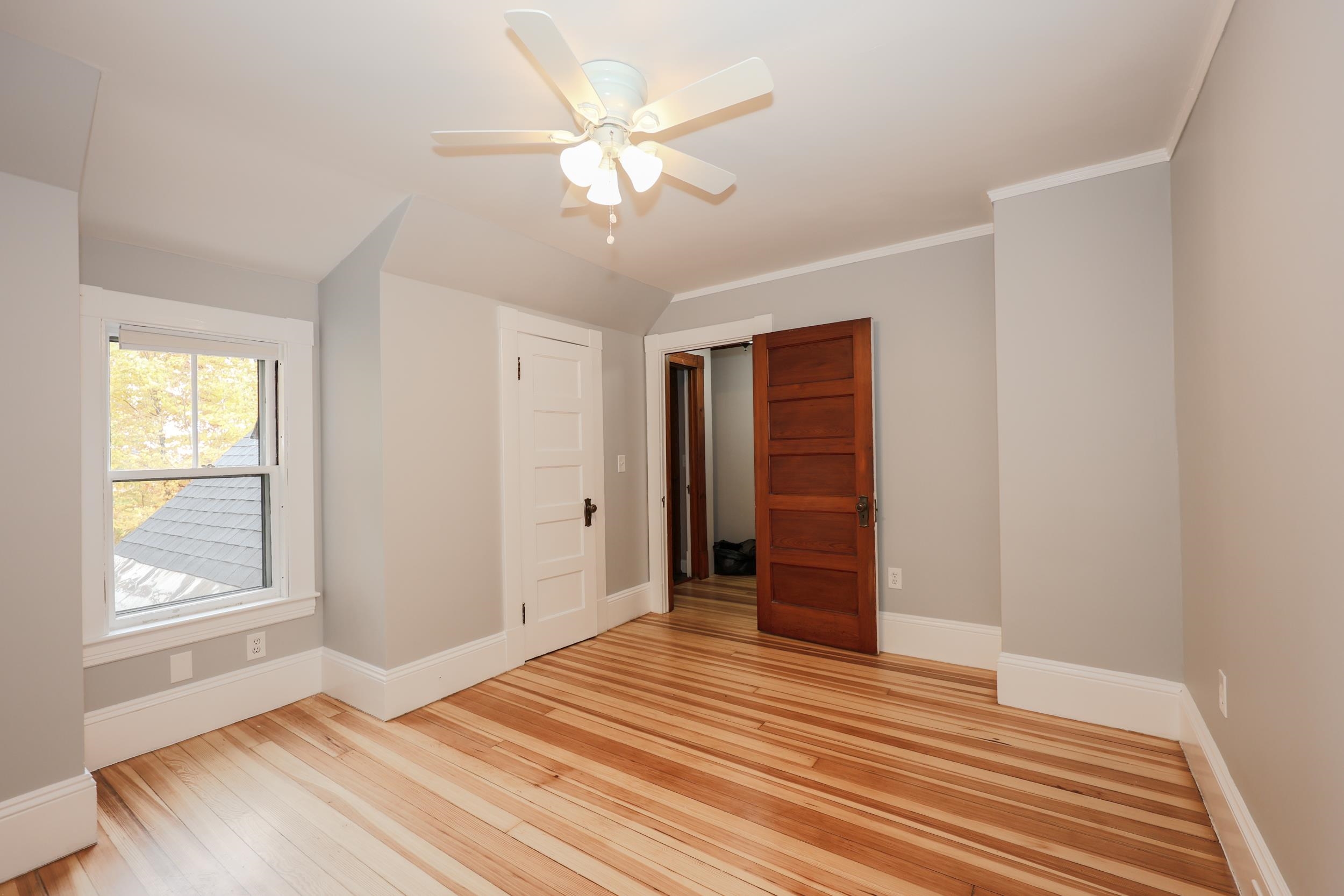 497 Concord Street Manchester, NH 03104 - Photo 6 of 35