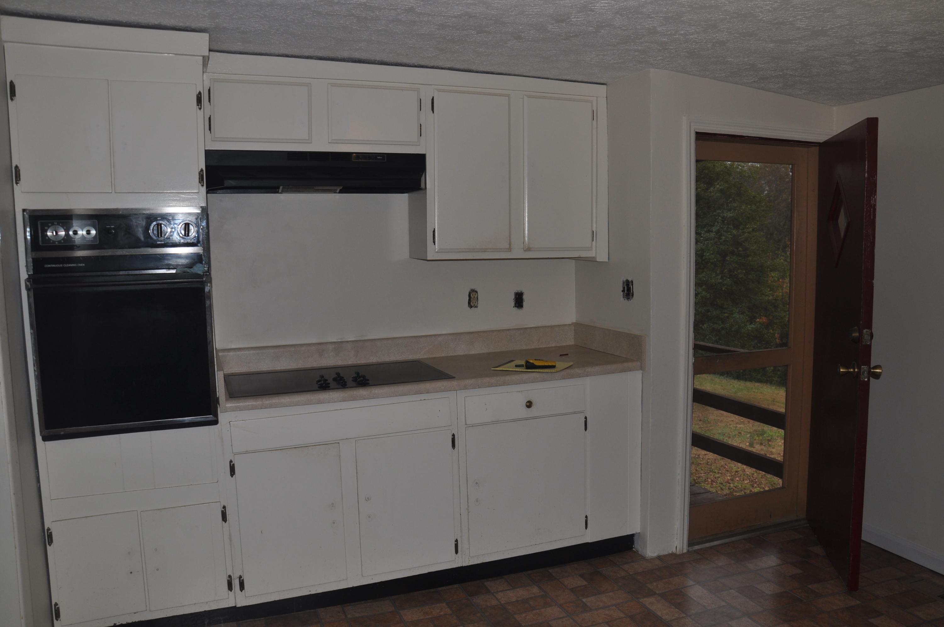 2471 Topside Road Louisville, TN 37777 - Photo 6 of 12 Kitchen