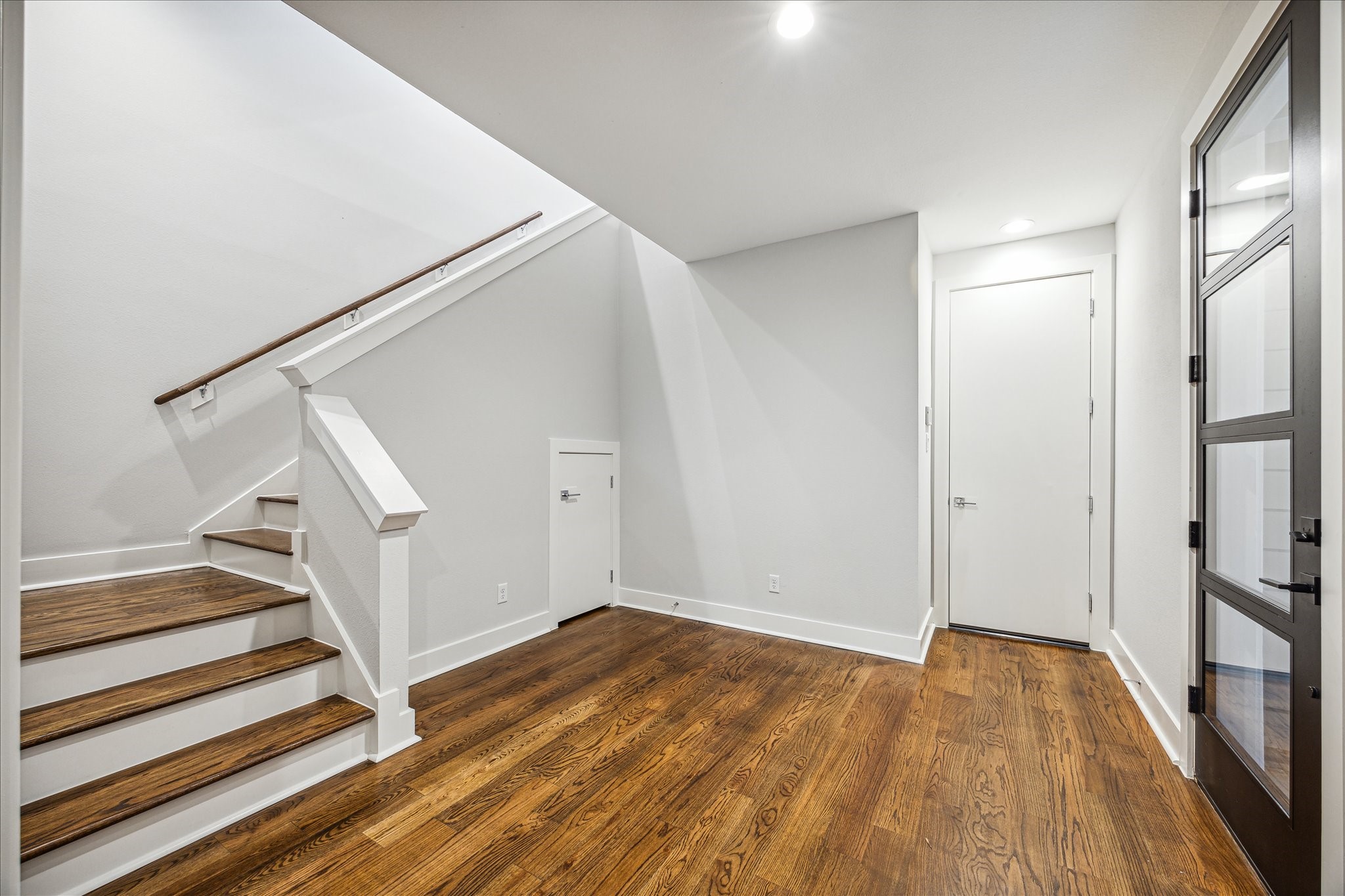 1518 Houston Avenue Houston, TX 77007 - Photo 7 of 40 a view of entryway with wooden floor