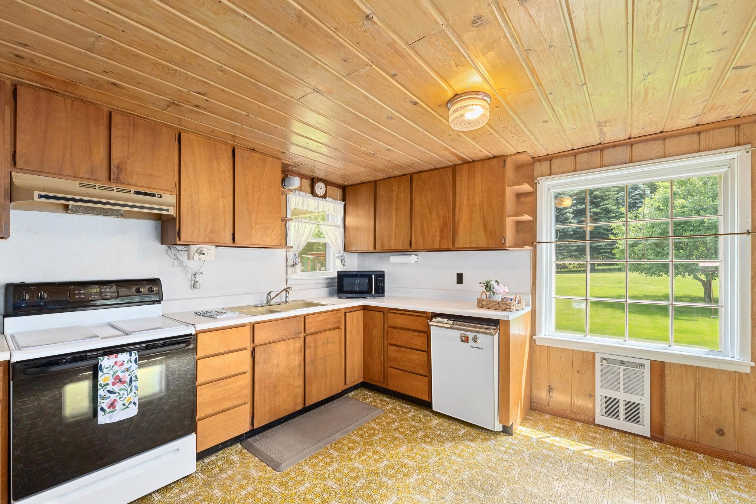 13381 Sullivan Lake Road Metaline Falls, WA 99153 - Photo 6 of 50