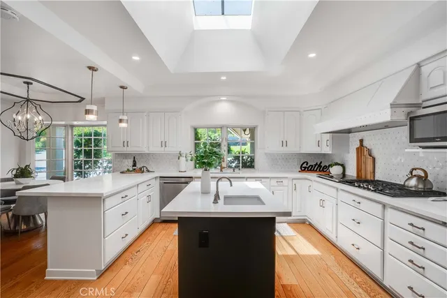 $3,850,000 | 950 Hampton Road, Arcadia, CA 91006