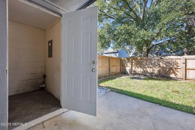 $185,000 | 5541 Greatpine Lane North, Unit 4, Jacksonville, FL 32244