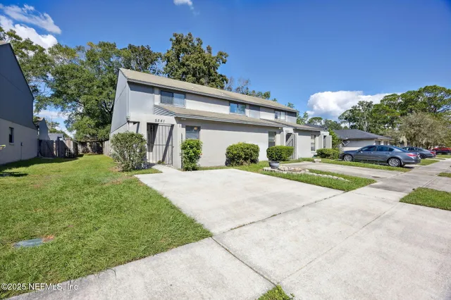 $185,000 | 5541 Greatpine Lane North, Unit 4, Jacksonville, FL 32244