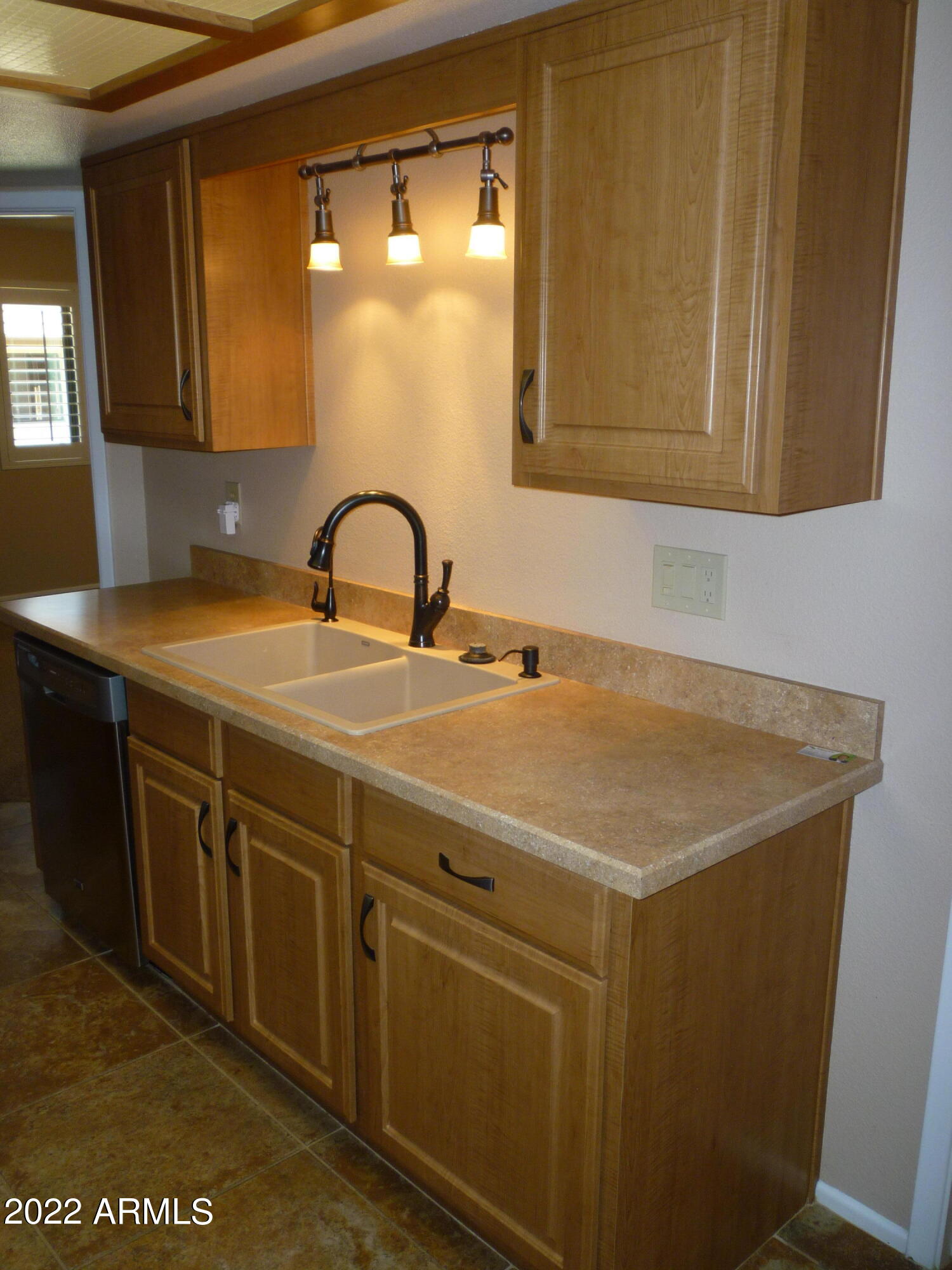 520 South Greenfield Road, Unit 4 Mesa, AZ 85206 - Photo 13 of 36 Kitchen