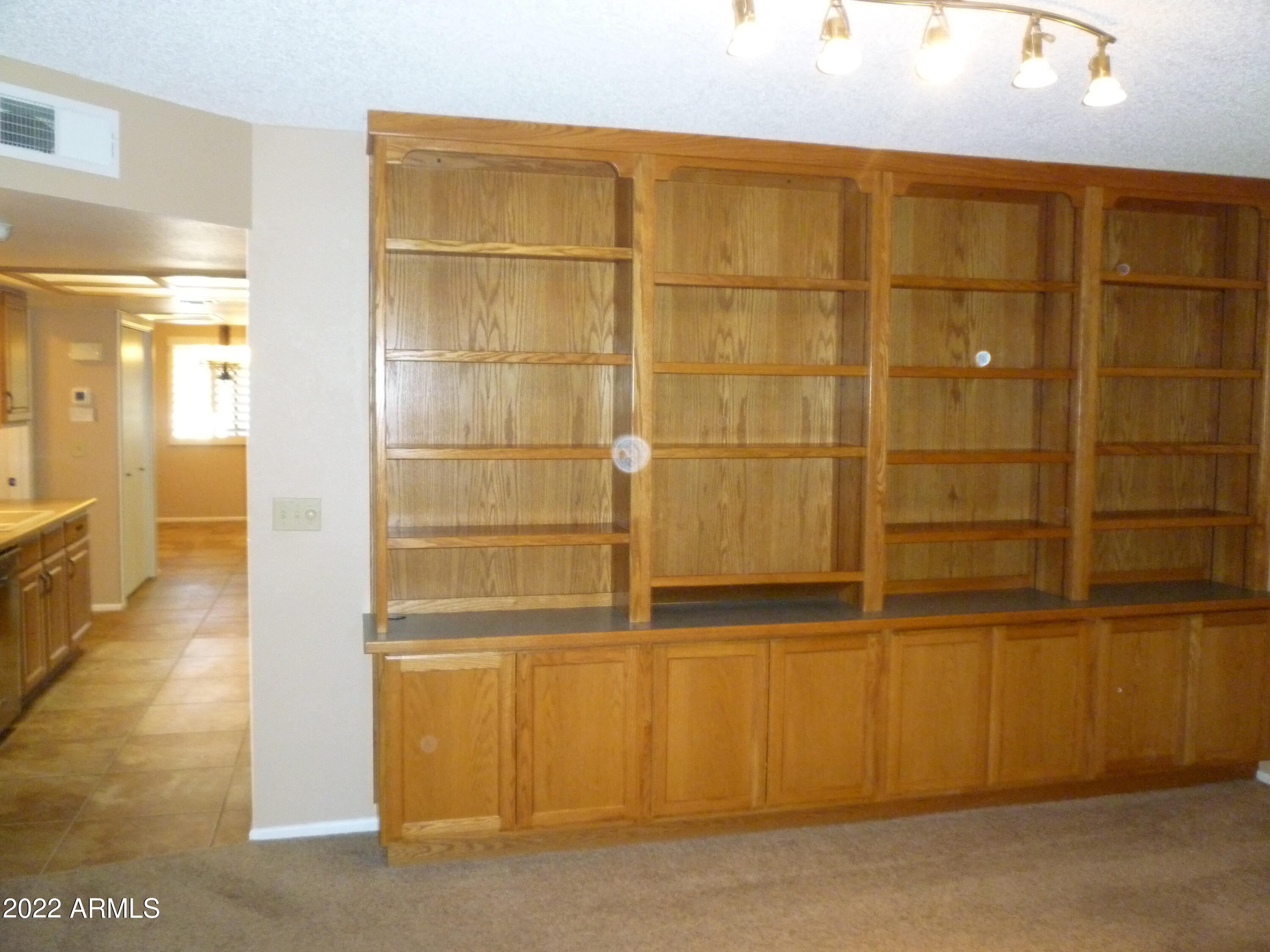 520 South Greenfield Road, Unit 4 Mesa, AZ 85206 - Photo 30 of 36 Family Room