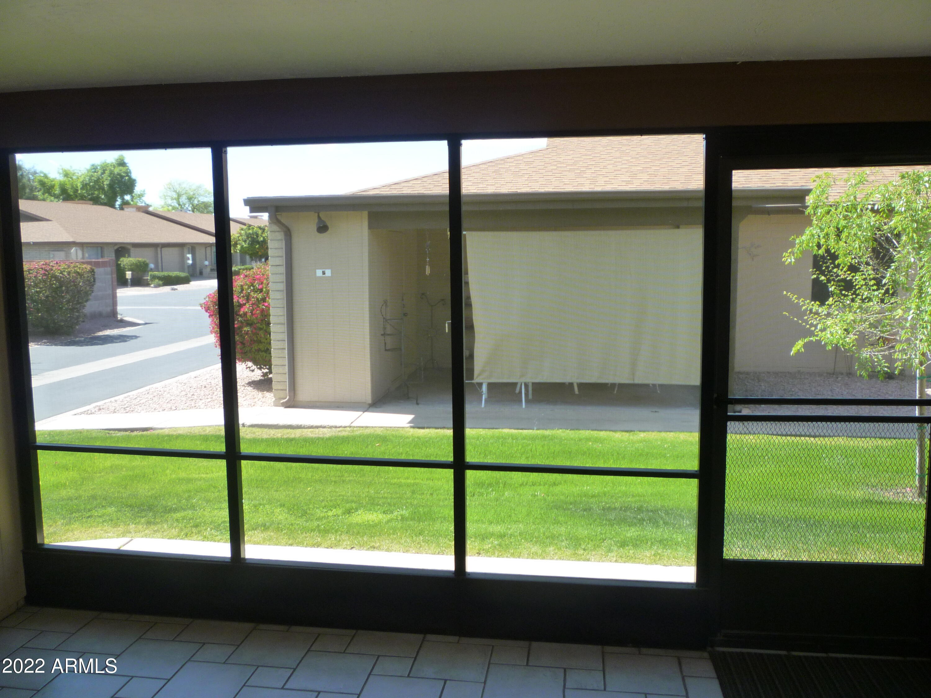 520 South Greenfield Road, Unit 4 Mesa, AZ 85206 - Photo 33 of 36 Screened Patio