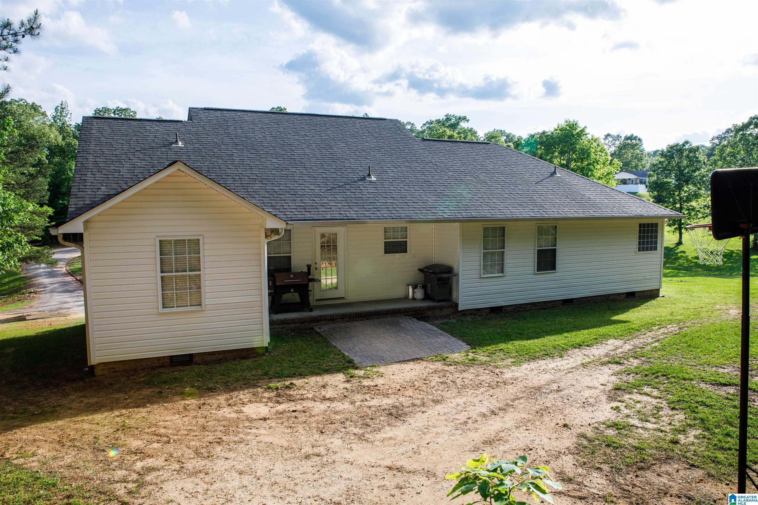 137 Gilmore Road Jasper, AL 35504 - Photo 2 of 17