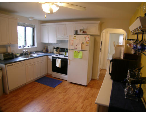 3 B Amory Road, Unit 3B Waltham, MA 02453 - Photo 3 of 9 Gallery Image 3
