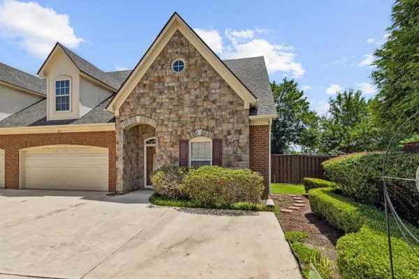 $220,000 | 1595 Dexter Grove Drive, Unit 101, Cordova, TN 38016