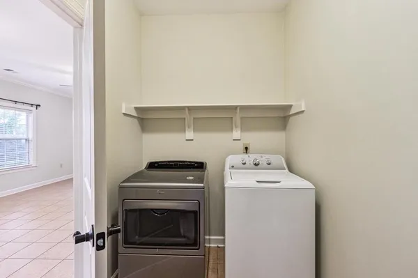 $220,000 | 1595 Dexter Grove Drive, Unit 101, Cordova, TN 38016
