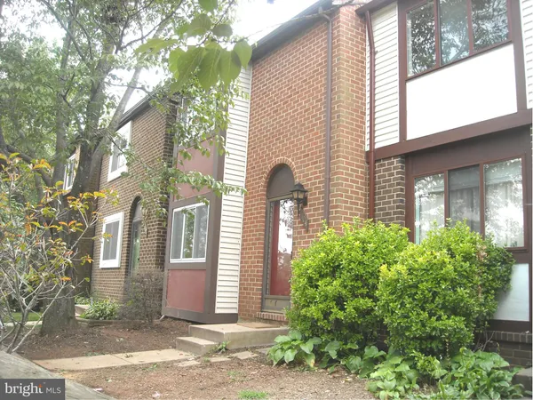 $2,450 | 104 Giles Place, Sterling, VA 20164