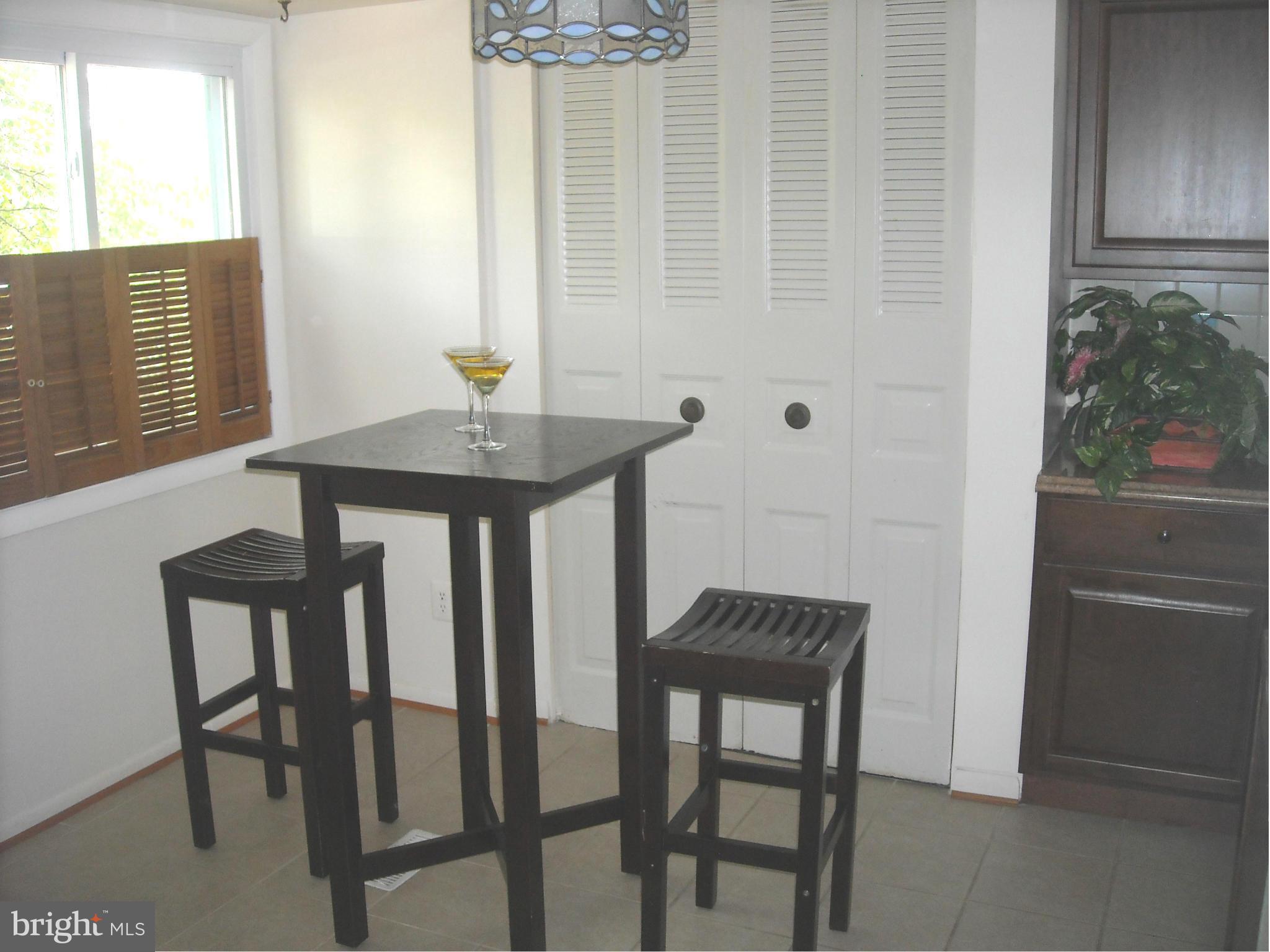 104 Giles Place Sterling, VA 20164 - Photo 6 of 14 Kitchen