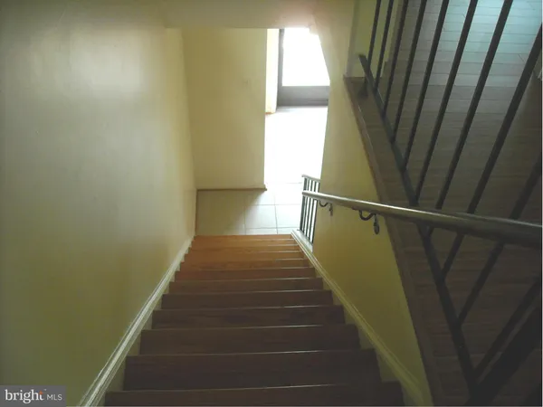 $2,450 | 104 Giles Place, Sterling, VA 20164