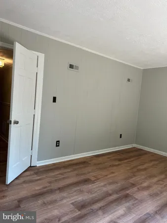 $2,450 | 104 Giles Place, Sterling, VA 20164