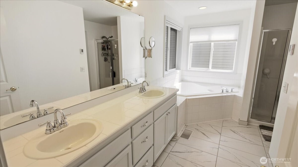 923 183rd Place Southeast Bothell, WA 98012 - Photo 15 of 27