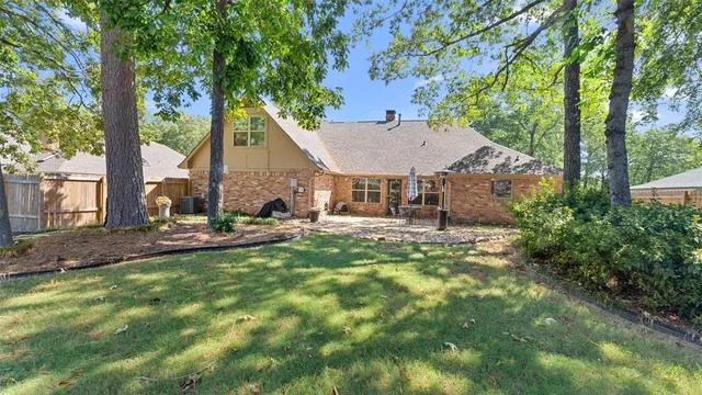 a view of a sitting area with swimming pool and sitting area