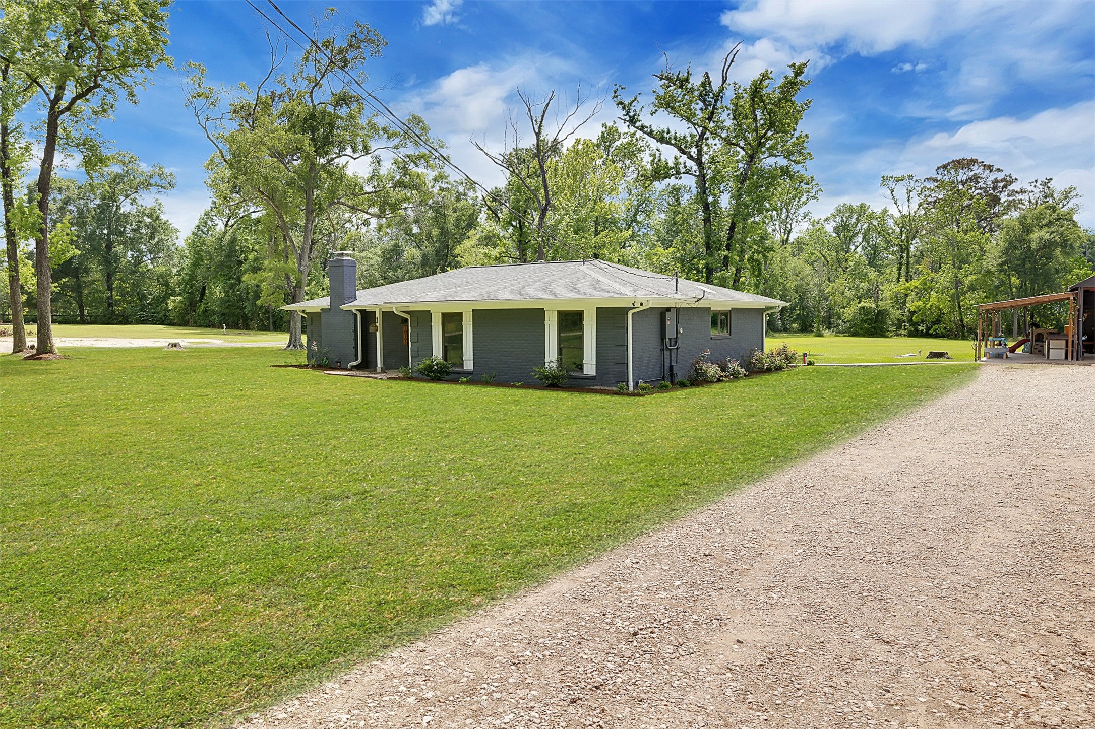 10792 Stidham Road Conroe, TX 77302 - Photo 4 of 48
