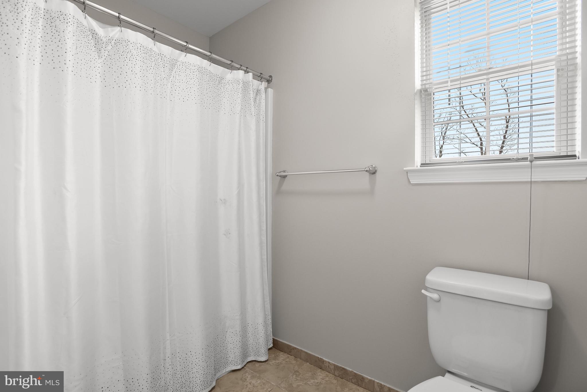 6624 East Lakeridge Road New Market, MD 21774 - Photo 27 of 73 Dual Entry Full Bath
