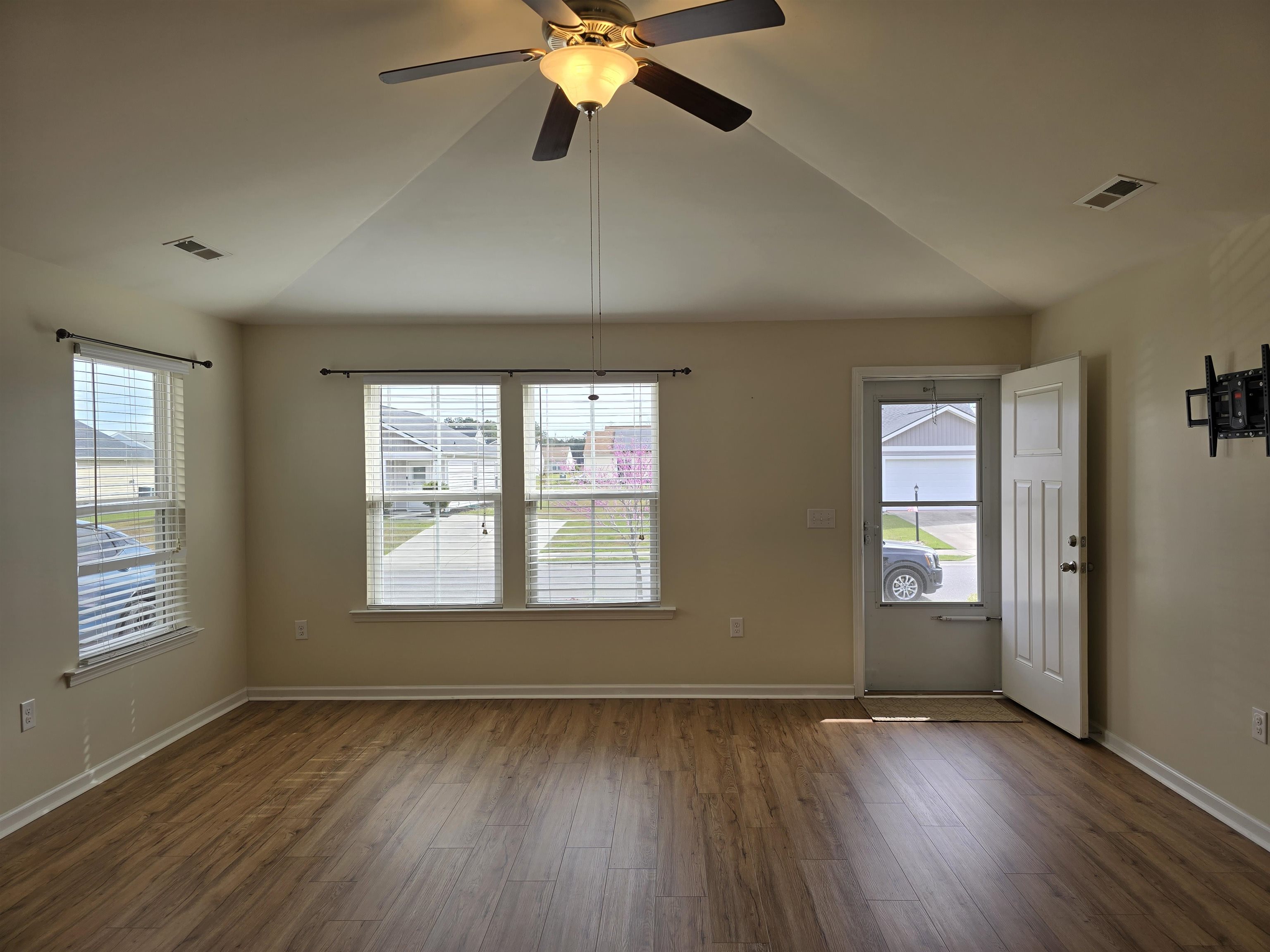 1328 Valor Road Conway, SC 29527 - Photo 13 of 21