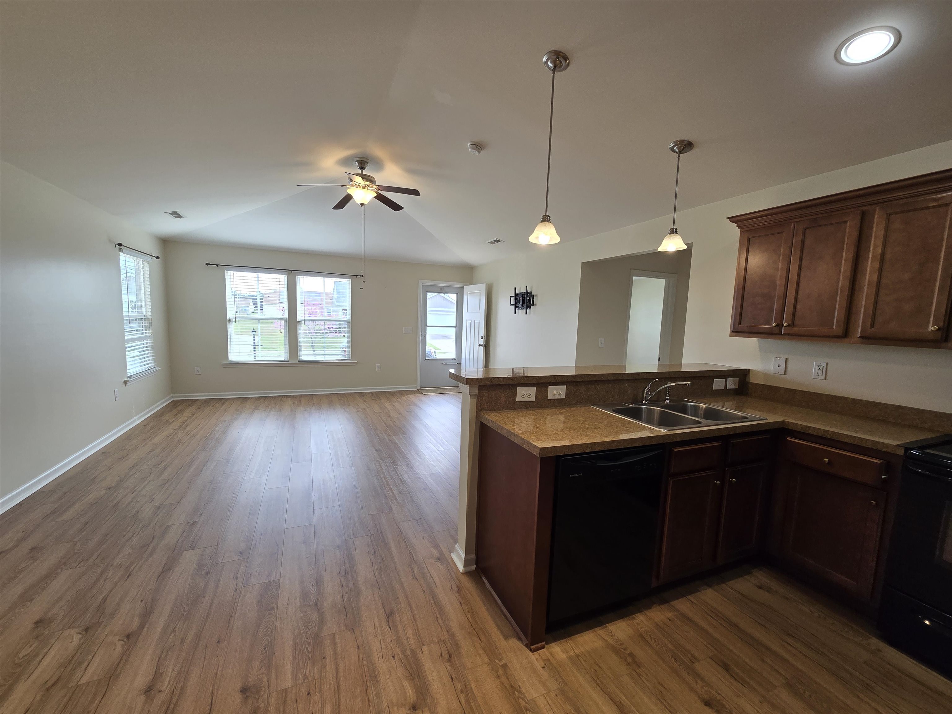 1328 Valor Road Conway, SC 29527 - Photo 2 of 21