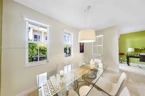 $695,000 | 10711 Northwest 75th Lane, Doral, FL 33178