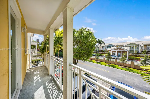 $695,000 | 10711 Northwest 75th Lane, Doral, FL 33178