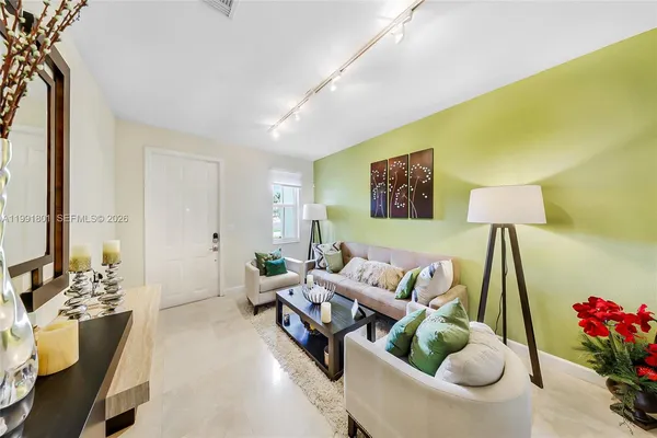 $695,000 | 10711 Northwest 75th Lane, Doral, FL 33178