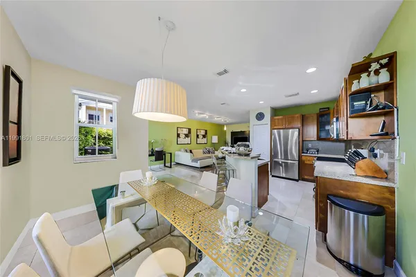 $695,000 | 10711 Northwest 75th Lane, Doral, FL 33178