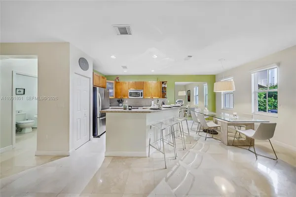 $695,000 | 10711 Northwest 75th Lane, Doral, FL 33178