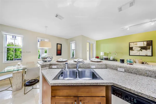 $695,000 | 10711 Northwest 75th Lane, Doral, FL 33178