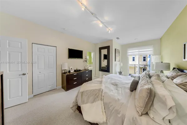 $695,000 | 10711 Northwest 75th Lane, Doral, FL 33178