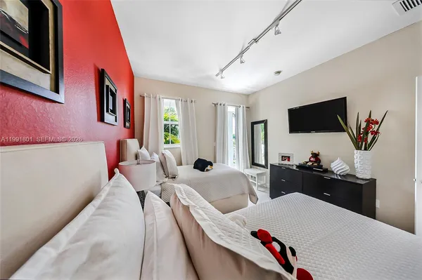 $695,000 | 10711 Northwest 75th Lane, Doral, FL 33178