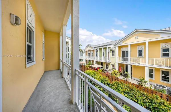 $695,000 | 10711 Northwest 75th Lane, Doral, FL 33178