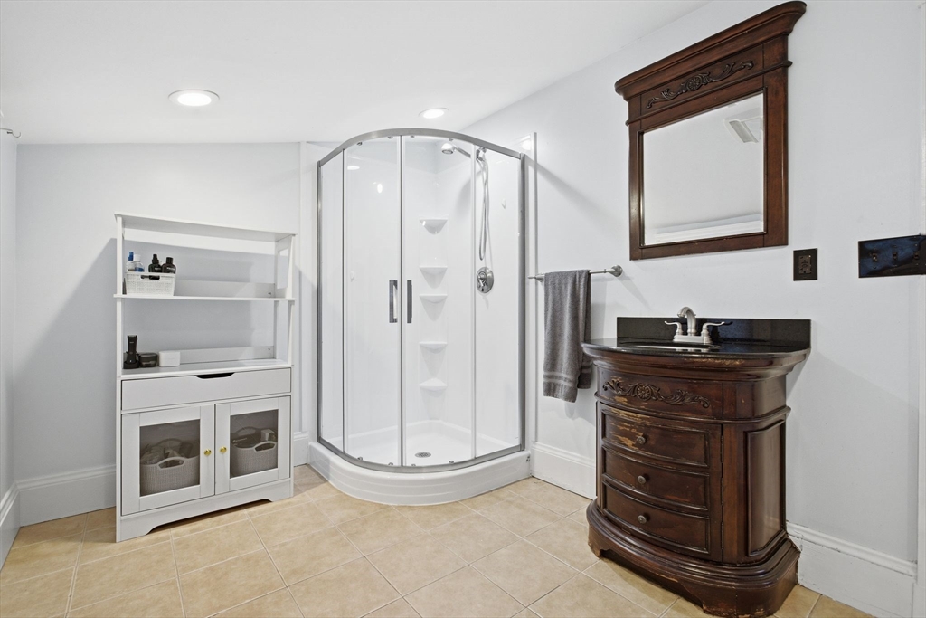 79 Orange Street Reading, MA 01867 - Photo 33 of 42