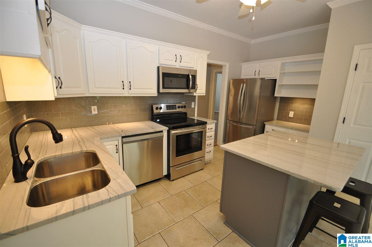 244 Forest Parkway Alabaster, AL 35007 - Photo 3 of 14