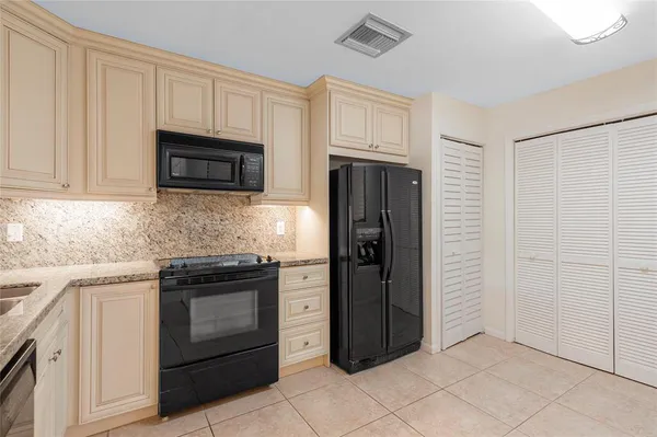 $2,600 | 7535 La Paz Boulevard, Unit 107, Boca Raton, FL 33433