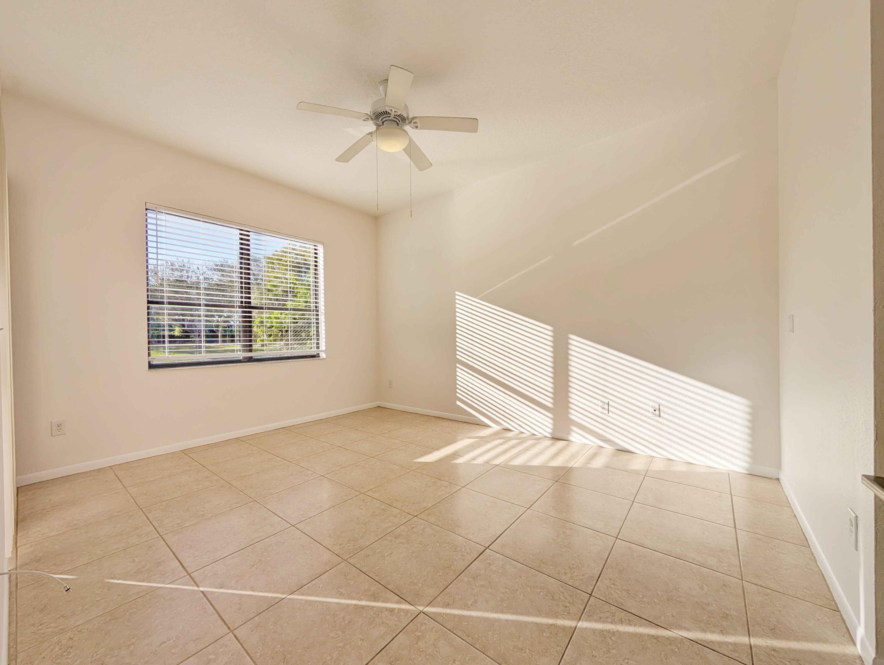 7535 La Paz Boulevard, Unit 107 Boca Raton, FL 33433 - Photo 8 of 22 (14)1000015522Primary Bedroom