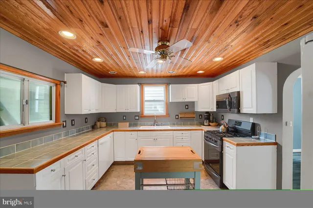 $295,000 | 610 North 8th Street, Bellwood, PA 16617